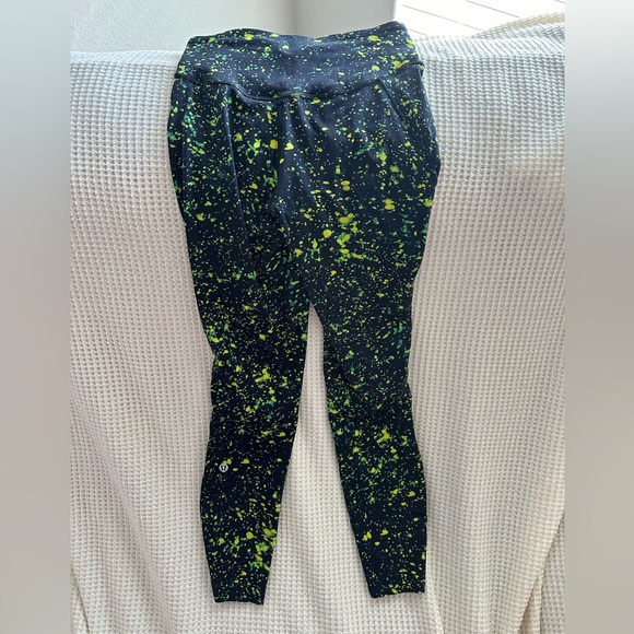 Lululemon base pace high rise running tight - Picture 3 of 3